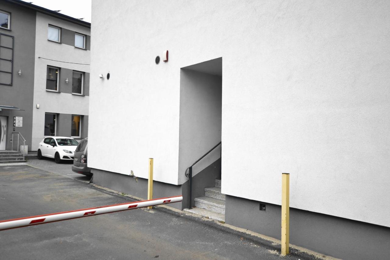 Apartament Platynowy - Centrum Gliwic Z Parkingiem Gliwice Exterior foto